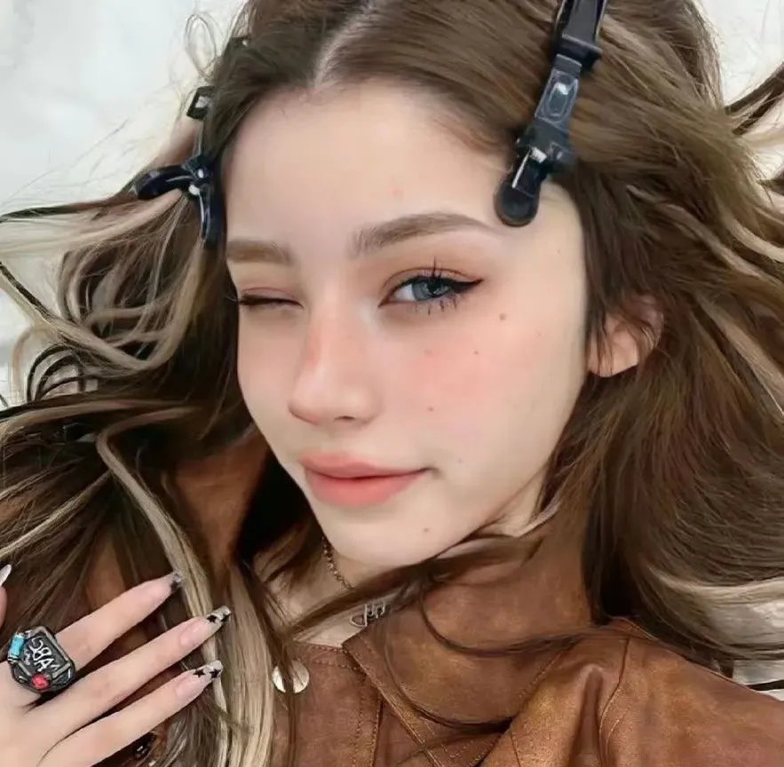 少女 海报